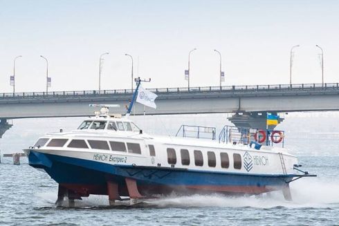 У Києві запустили прогулянки на теплоході &laquo;Ракета&raquo; для всіх охочих