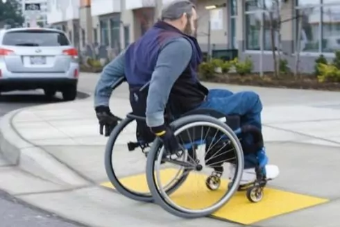 Працівники КМДА пройдуть курс із безбарʼєрності: чому там навчатимуть