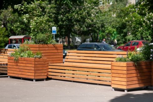 У Києві на місці МАФів і незаконних паркувань встановлюють парклети: фото