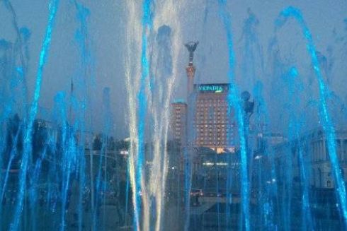 На Майдані запрацювали оновлені фонтани