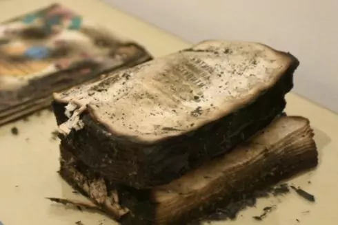 Книги, які згоріли у харківській друкарні Vivat, покажуть на виставці в США