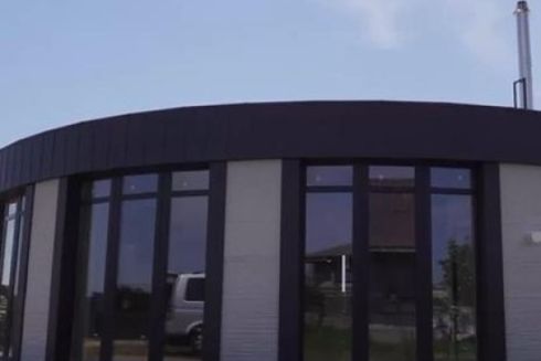 В Ірпені звели перший в Україні дім за допомогою 3D-принтера: там житиме родина полеглого військового