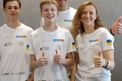 Український школяр створив ШІ-технологію, яка допомагає вивчати жестову мову