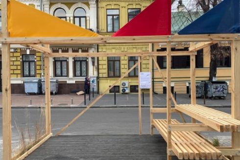 Парклет на Подолі планують оновити: активісти збирають ідеї від містян