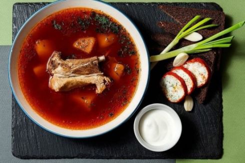 На Володимирській запрацювало Street Cafe з інтернаціональними стравами