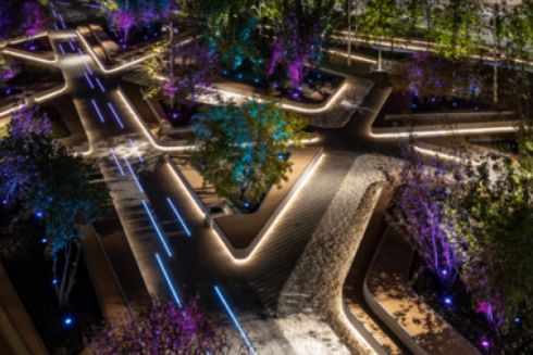 У Дніпрі реконструювали Успенську площу: фото