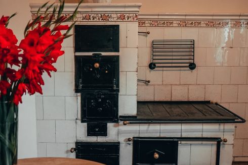 Фото. Архитектор во Львове отреставрировал квартиру в доме начала XX века