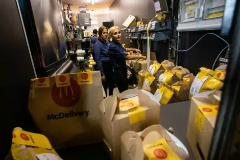 McDonald's запускает еще 7 заведений на доставку в Киеве: в том числе на правом берегу