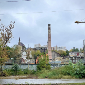 Фото: На Демиевке разрушили исторические здания промышленного комплекса