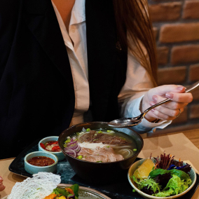 На Шота Руставели открылся ресторан азиатской кухни Thaizon