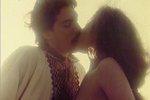 На Takflix вышел первый украинский эротический сериал «Остров любви»