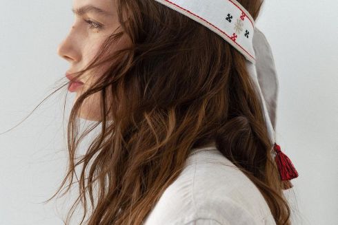 Etnodim выпустил благотворительный дроп, посвященный годовщине Революции на граните