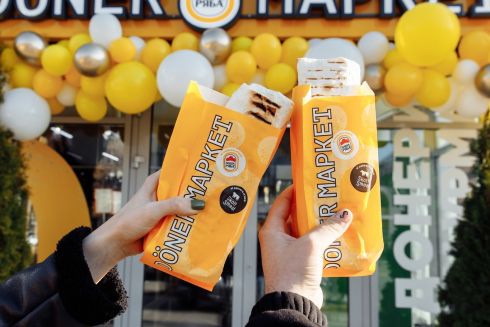 В ТРЦ Retroville заработало заведение «Doner Маркет» с уличной едой