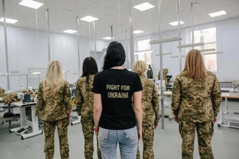 У Львові пошили перші комплекти жіночої військової форми за стандартами Міноборони