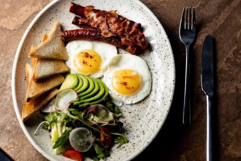 Біля «Либідської» відкрилось кафе Promenade зі сніданками, боулами та пастою