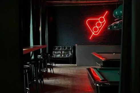 На Большой Житомирской открыли заведение &laquo;Бильярдная&raquo;