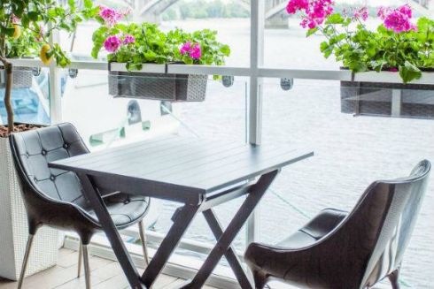 На Поштовій відкривається рибний ресторан на воді