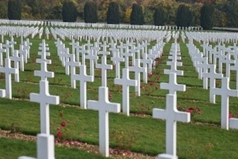 Суд арештував землю під Києвом, яку КМДА купила для облаштування кладовища