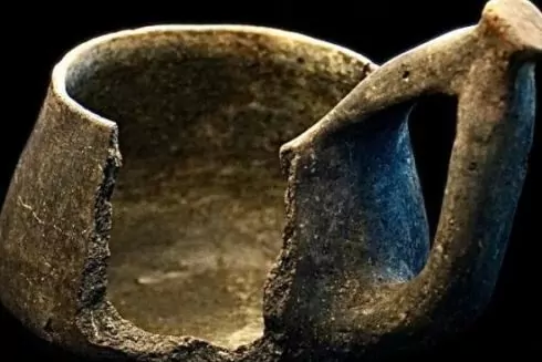 У Києві археологи знайшли кухоль скіфської доби: фото