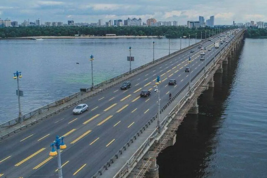 Активісти розробили три варіанти маршруту трамвая з мосту Патона на Бессарабку: деталі