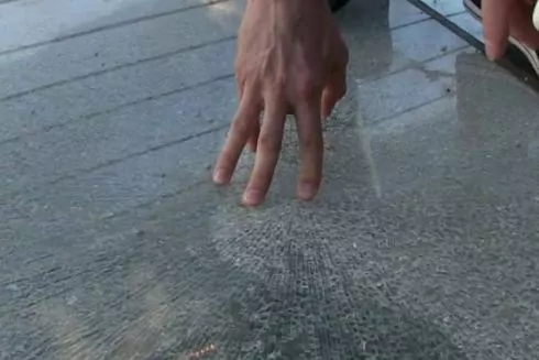 На новому мосту тріснуло скло: Кличко звинувачує вандалів