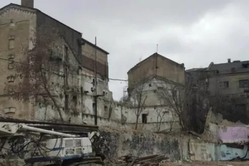 Активисты обратились к турецким властям из-за уничтожения исторических построек пивзавода Шульца