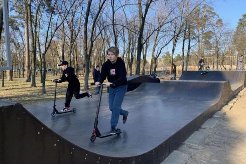 В парке Партизанской славы открыли скейт-зону