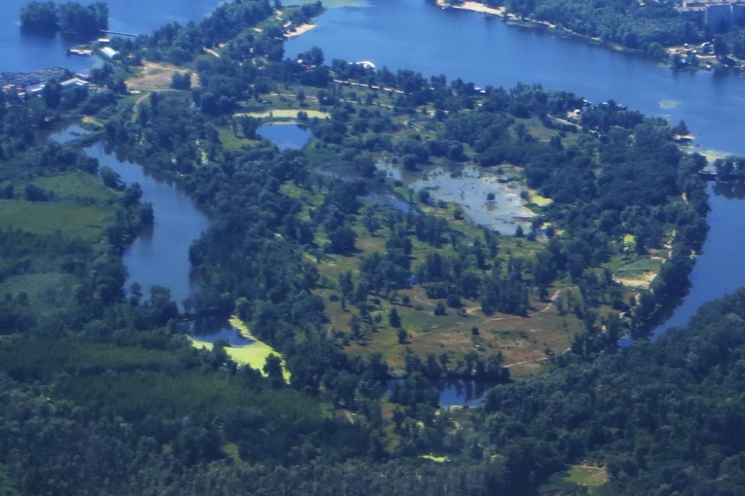 Забудовники хочуть знищити Галерний острів у Києві – КЕКЦ