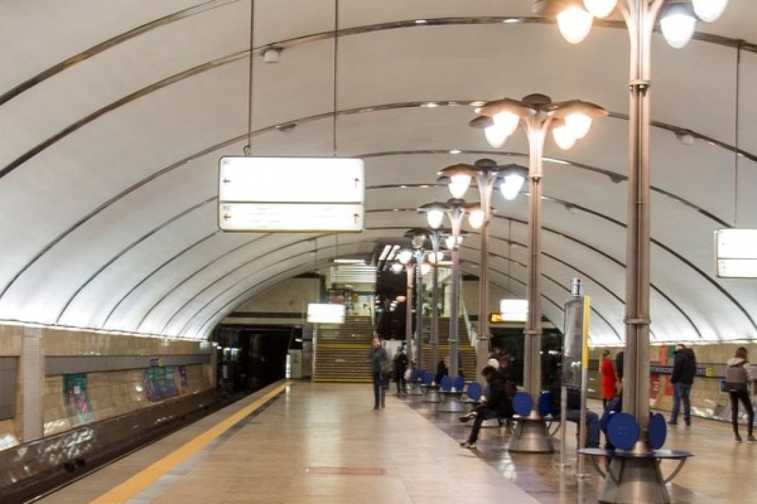 Во время утренней ракетной атаки в метро скрывалось более 40 тысяч киевлян