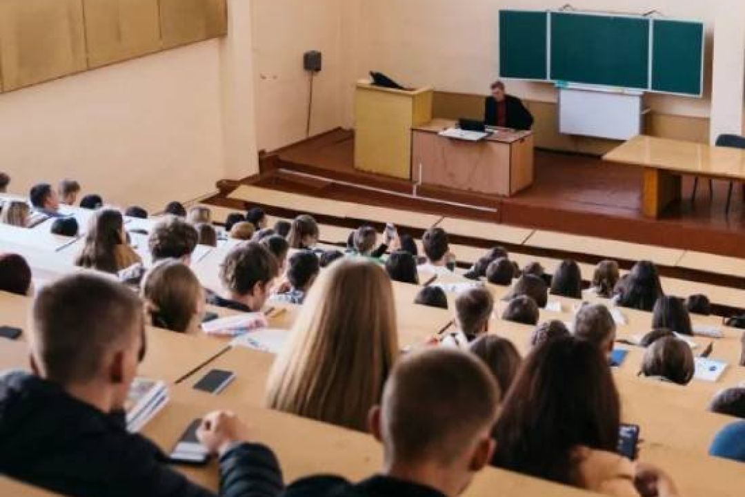 Студенти через “Дію” отримуватимуть гранти на навчання: як це працює