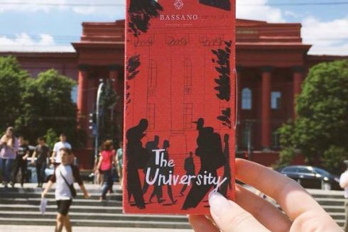 Кондитерская Bassano выпустила сувенирный шоколад с видами Киева