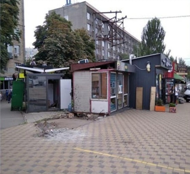 До і після: в КМДА показали, як замість МАФів у місті облаштовують зелені зони