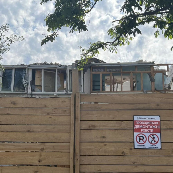 В Ірпені майже розібрали будинок, де було графіті Бенксі