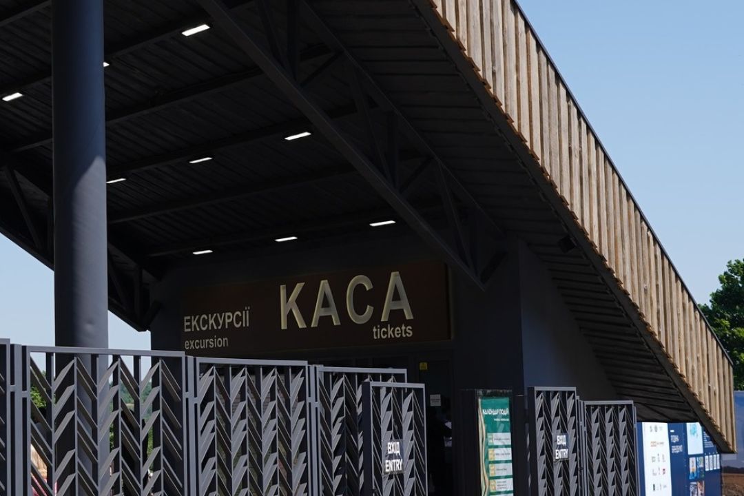 Смотрите, как реконструировали центральный вход в музее в Пирогово