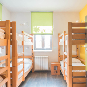 Сеть Dream Hostel предоставляет бесплатное проживание для пострадавших в Херсонской области