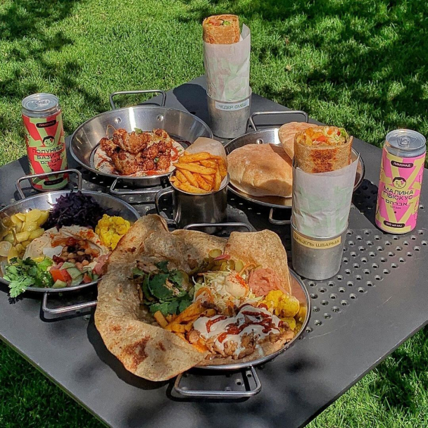 Алекс Купер открывает AVI на Ржаном рынке