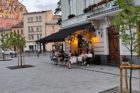 Во Львове обустроили новое общественное пространство на улице Галицкой
