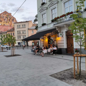 Во Львове обустроили новое общественное пространство на улице Галицкой