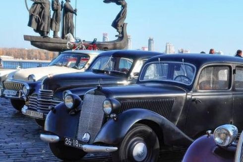 У памятника основателям Киева пройдет фестиваль ретроавтомобилей