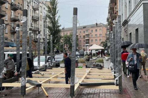 Літній майданчик закладу, який забрав більшу частину тротуару на Шота Руставелі, демонтують