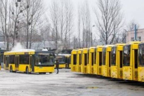 Київ залишився єдиним містом в Україні, де зупиняють комунальний транспорт під час тривог