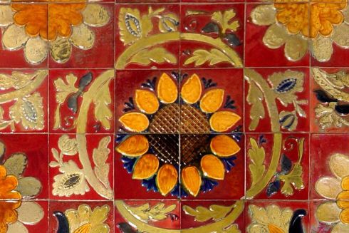 У Києві відкрилася виставка авторки панно на станції «Хрещатик»