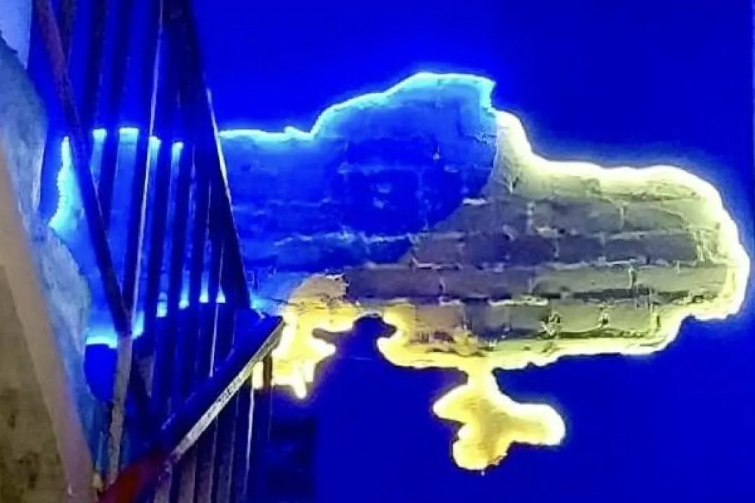 Смотрите, как киевлянин превратил типичное парадное дома в место для отдыха