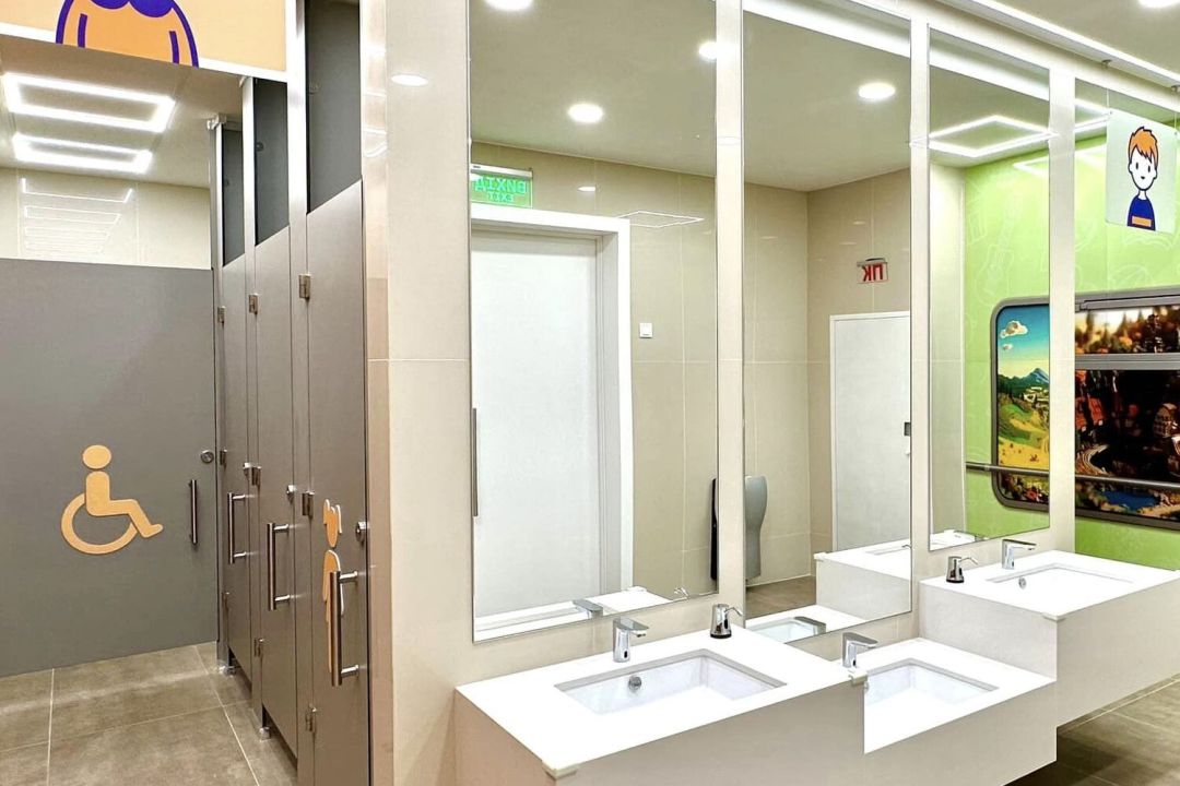 На киевском вокзале открыли бесплатный семейный туалет