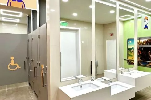 На киевском вокзале открыли бесплатный семейный туалет