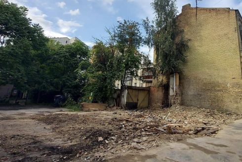 Дозвіл на "реконструкцію" знищеного будинку на Подолі надали у Мінкульті