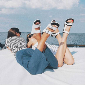 7 українських брендів, які шиють босоніжки та сандалі