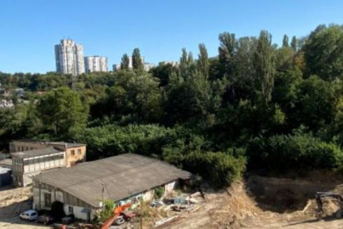 У Соломʼянському ландшафтному парку призупинили будівництво ЖК