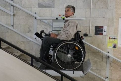 У будинках Львова встановили 38 підйомників для людей з інвалідністю