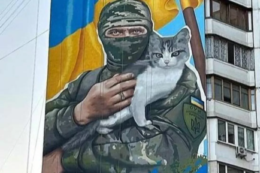 На Позняках зʼявився мурал, присвячений воїнам-добровольцям